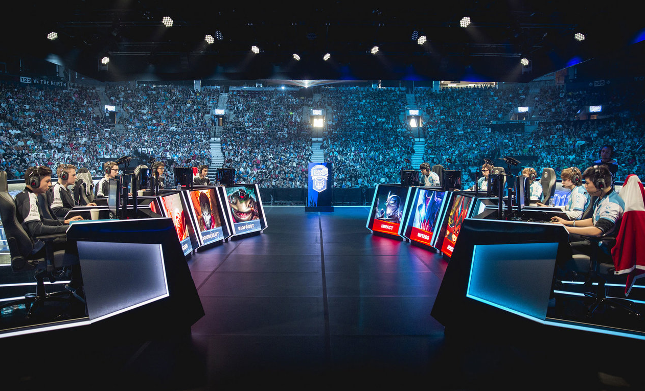 Esports Tournaments in the Summer We Look Forward to